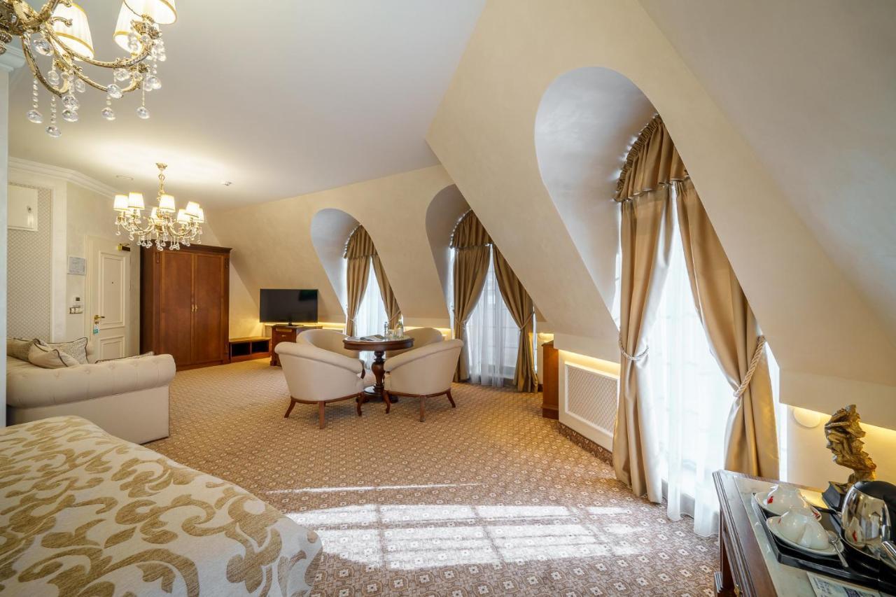 Residence City Garden - Certificate Of Excellence Top 10 Best Five-Stars City Hotels For 2024 Awarded By Htif Plovdiv Eksteriør billede