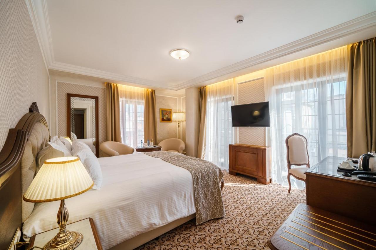 Residence City Garden - Certificate Of Excellence Top 10 Best Five-Stars City Hotels For 2024 Awarded By Htif Plovdiv Eksteriør billede