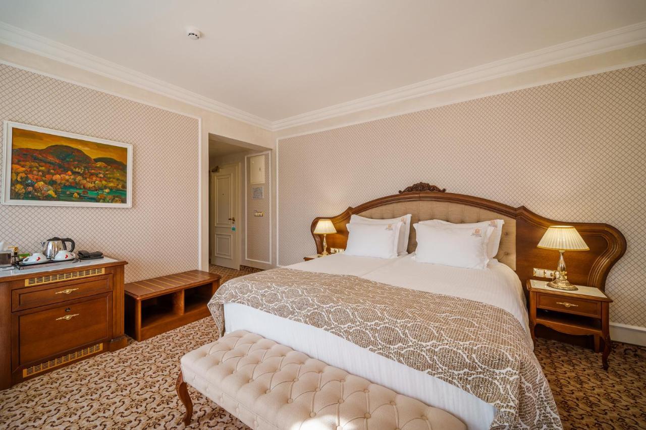 Residence City Garden - Certificate Of Excellence Top 10 Best Five-Stars City Hotels For 2024 Awarded By Htif Plovdiv Eksteriør billede