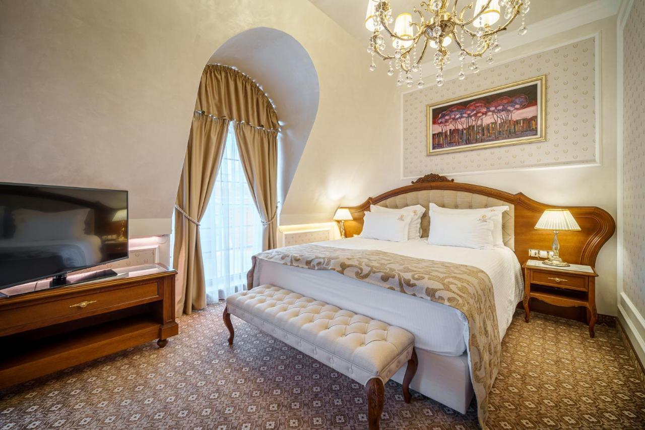 Residence City Garden - Certificate Of Excellence Top 10 Best Five-Stars City Hotels For 2024 Awarded By Htif Plovdiv Eksteriør billede