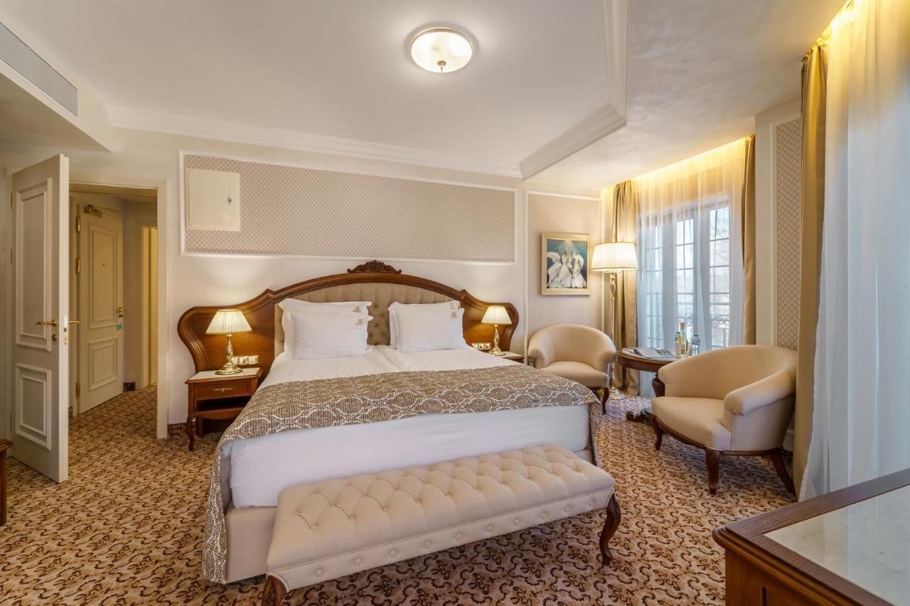 Residence City Garden - Certificate Of Excellence Top 10 Best Five-Stars City Hotels For 2024 Awarded By Htif Plovdiv Eksteriør billede