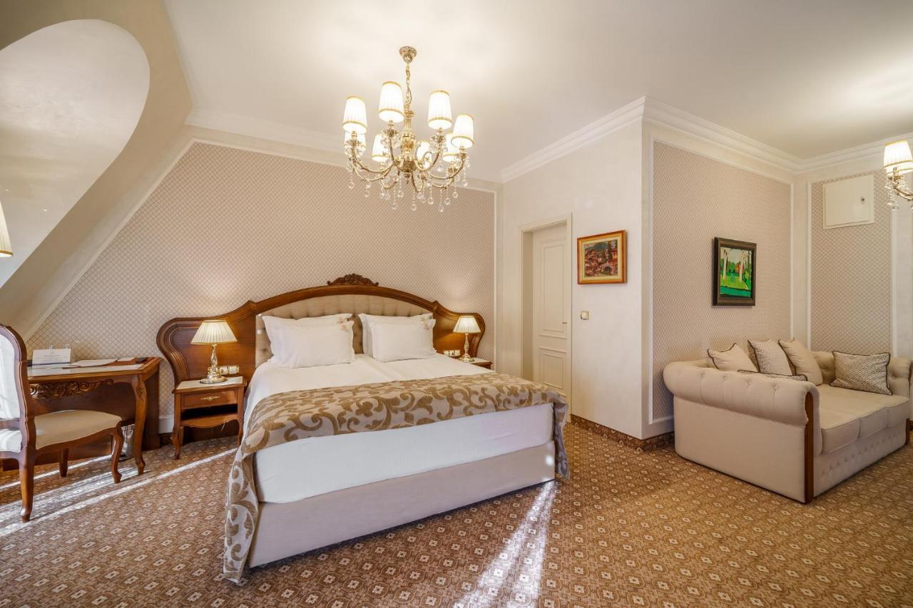 Residence City Garden - Certificate Of Excellence Top 10 Best Five-Stars City Hotels For 2024 Awarded By Htif Plovdiv Eksteriør billede