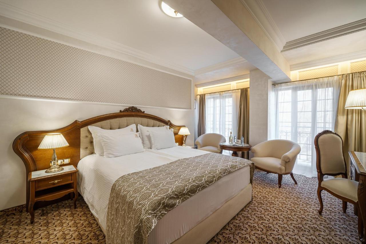 Residence City Garden - Certificate Of Excellence Top 10 Best Five-Stars City Hotels For 2024 Awarded By Htif Plovdiv Eksteriør billede