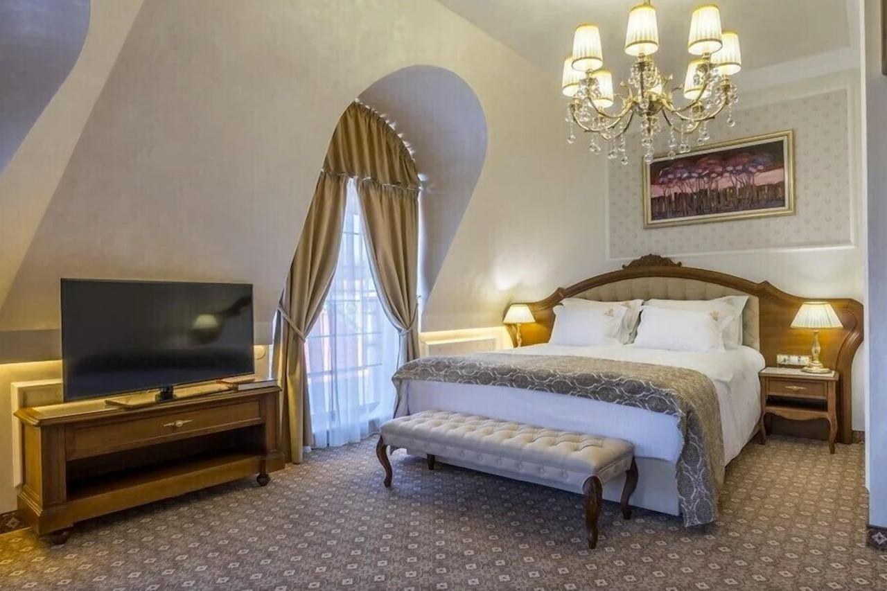 Residence City Garden - Certificate Of Excellence Top 10 Best Five-Stars City Hotels For 2024 Awarded By Htif Plovdiv Eksteriør billede