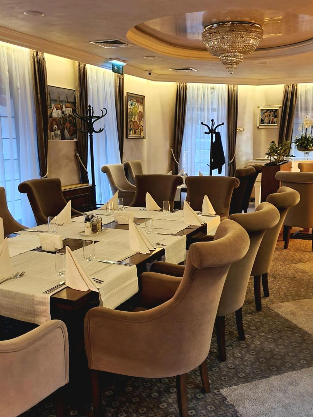 Residence City Garden - Certificate Of Excellence Top 10 Best Five-Stars City Hotels For 2024 Awarded By Htif Plovdiv Eksteriør billede