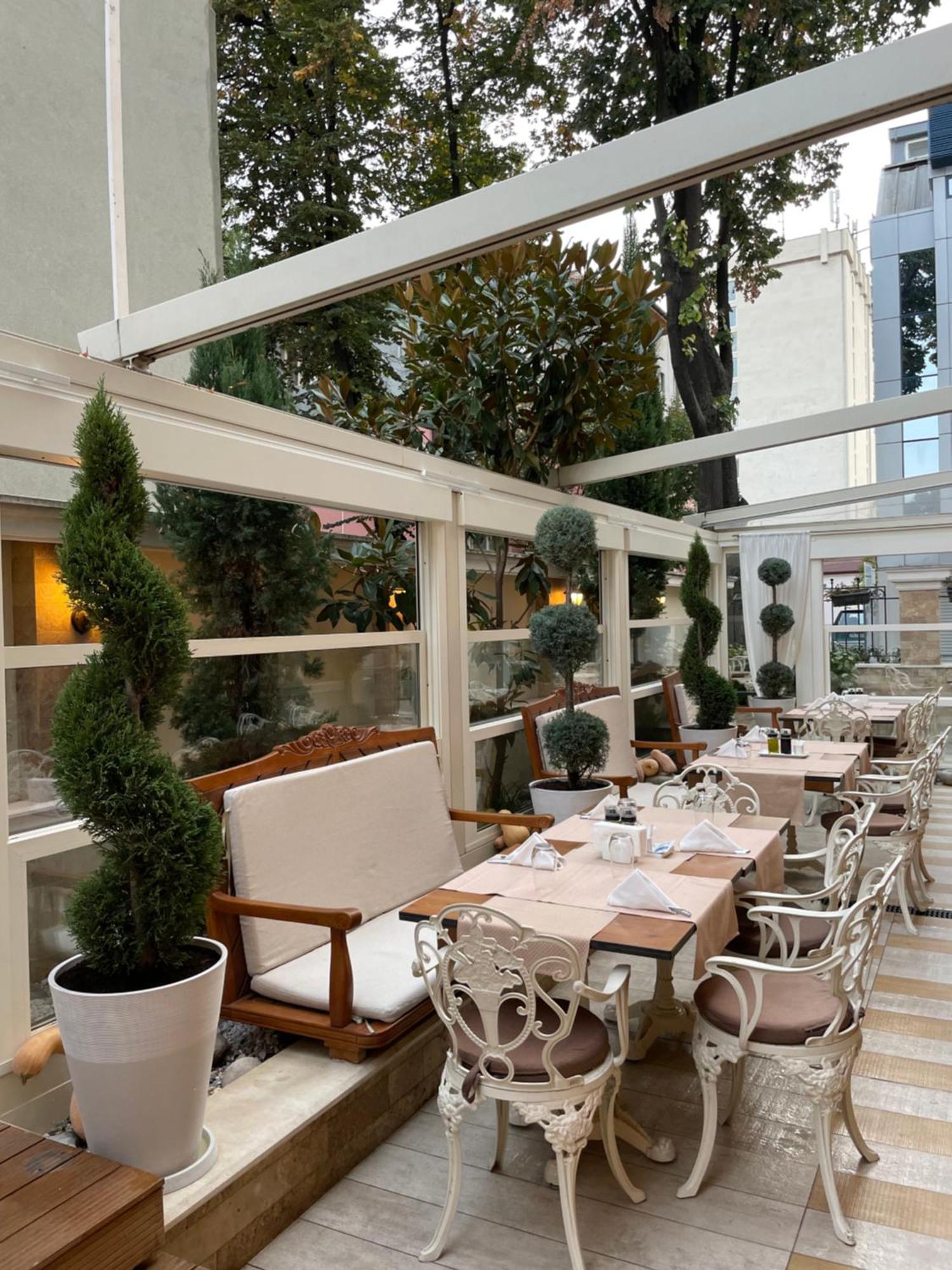 Residence City Garden - Certificate Of Excellence Top 10 Best Five-Stars City Hotels For 2024 Awarded By Htif Plovdiv Eksteriør billede