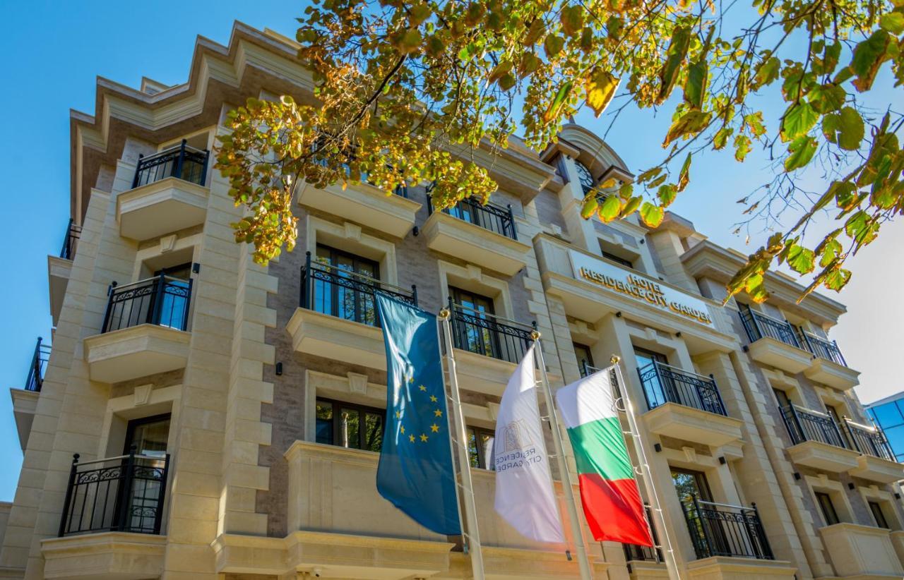 Residence City Garden - Certificate Of Excellence Top 10 Best Five-Stars City Hotels For 2024 Awarded By Htif Plovdiv Eksteriør billede