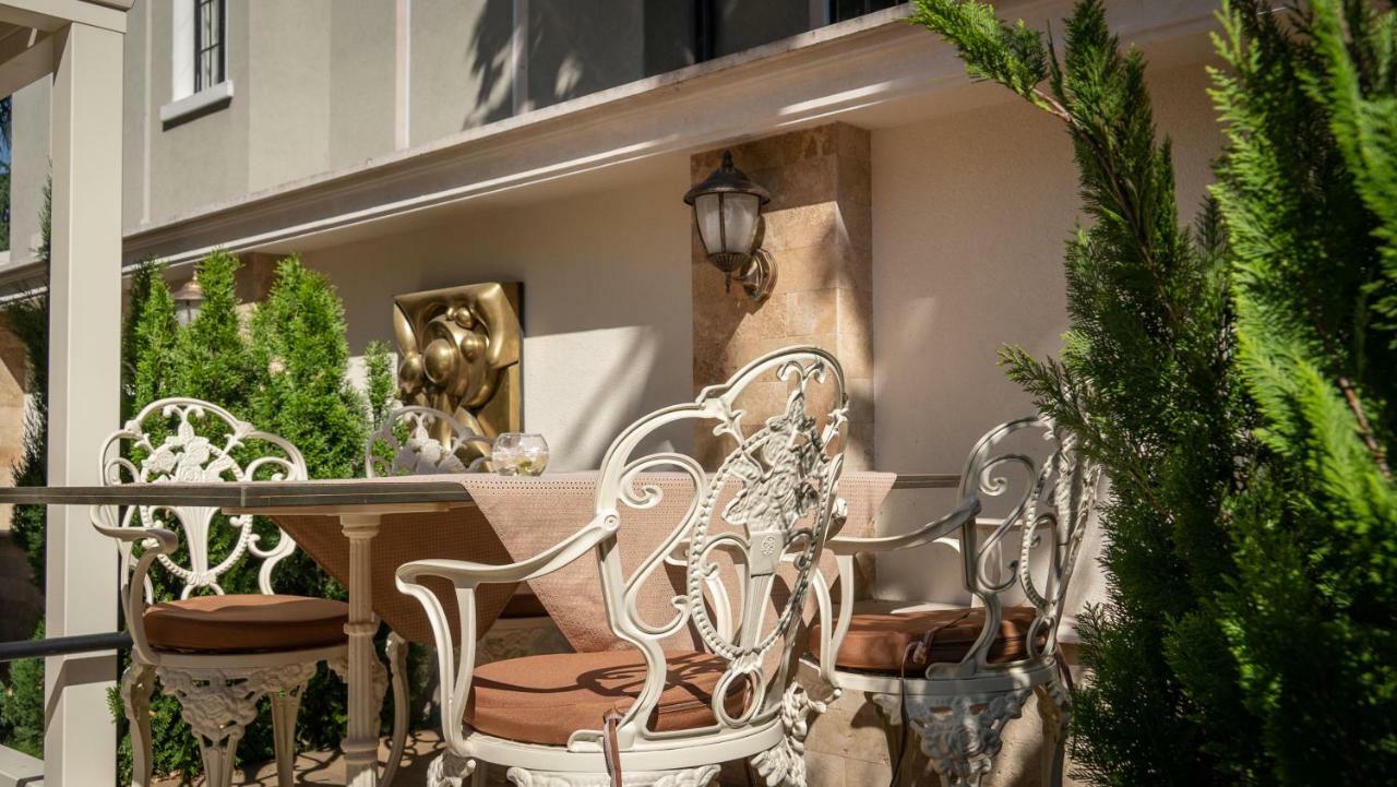 Residence City Garden - Certificate Of Excellence Top 10 Best Five-Stars City Hotels For 2024 Awarded By Htif Plovdiv Eksteriør billede